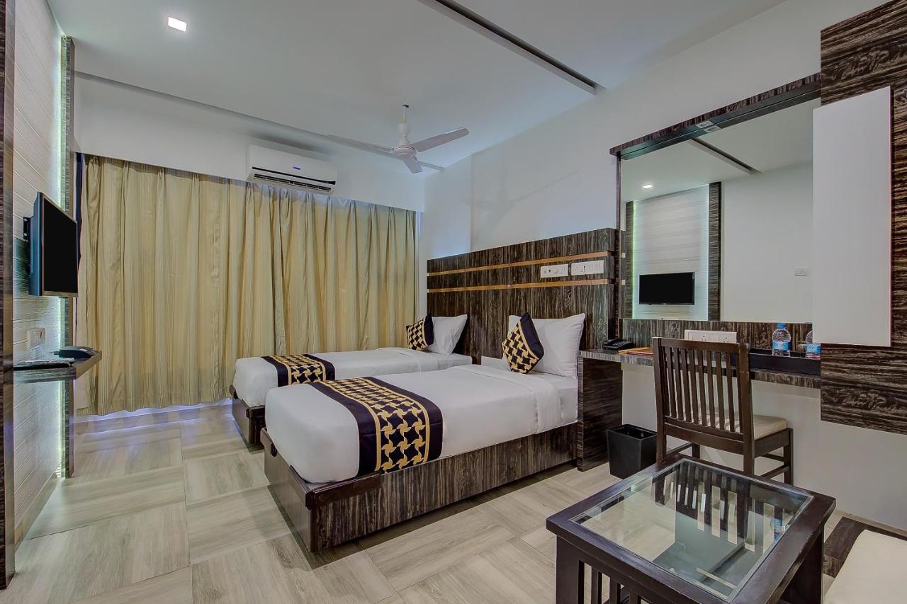 Oyo 78245 Collection O Hotel Crown Inn Navi Mumbai Zewnętrze zdjęcie