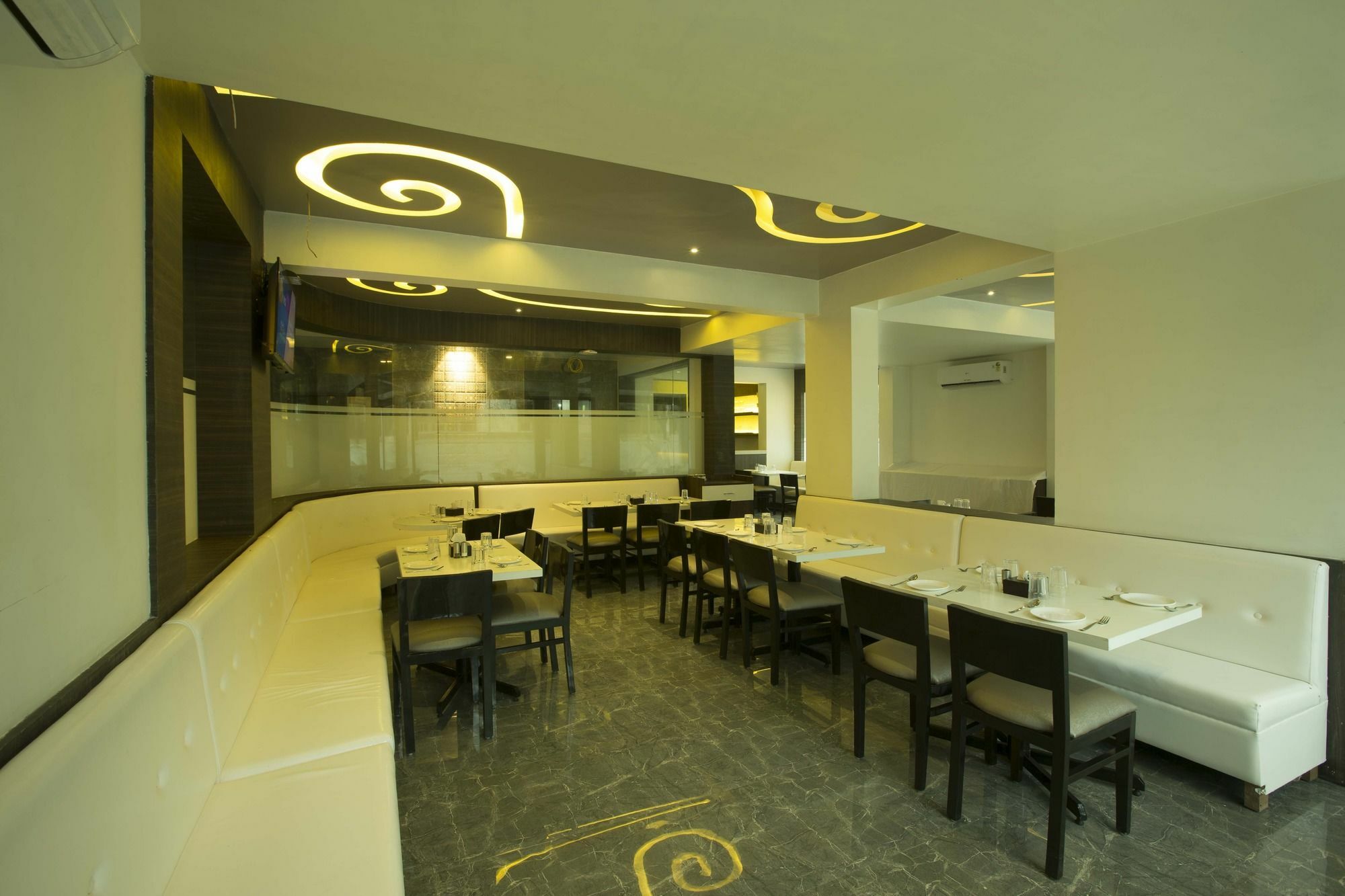 Oyo 78245 Collection O Hotel Crown Inn Navi Mumbai Zewnętrze zdjęcie