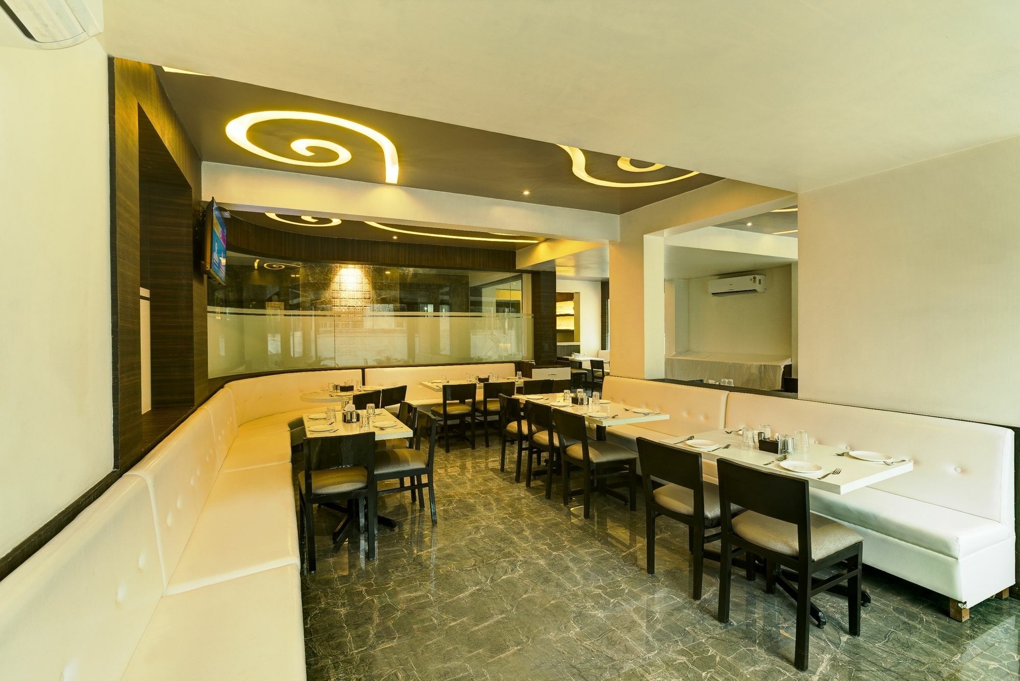 Oyo 78245 Collection O Hotel Crown Inn Navi Mumbai Zewnętrze zdjęcie