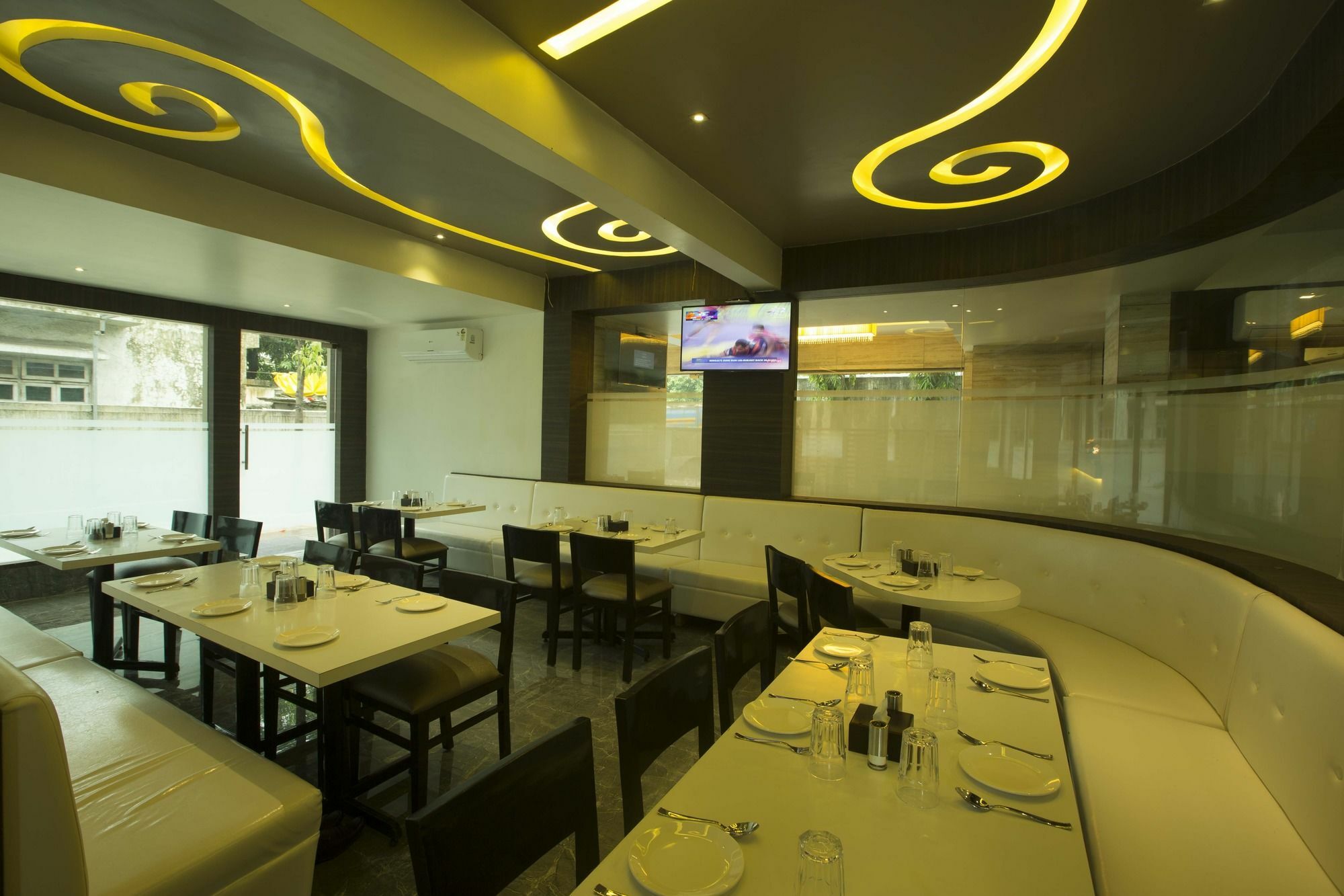 Oyo 78245 Collection O Hotel Crown Inn Navi Mumbai Zewnętrze zdjęcie