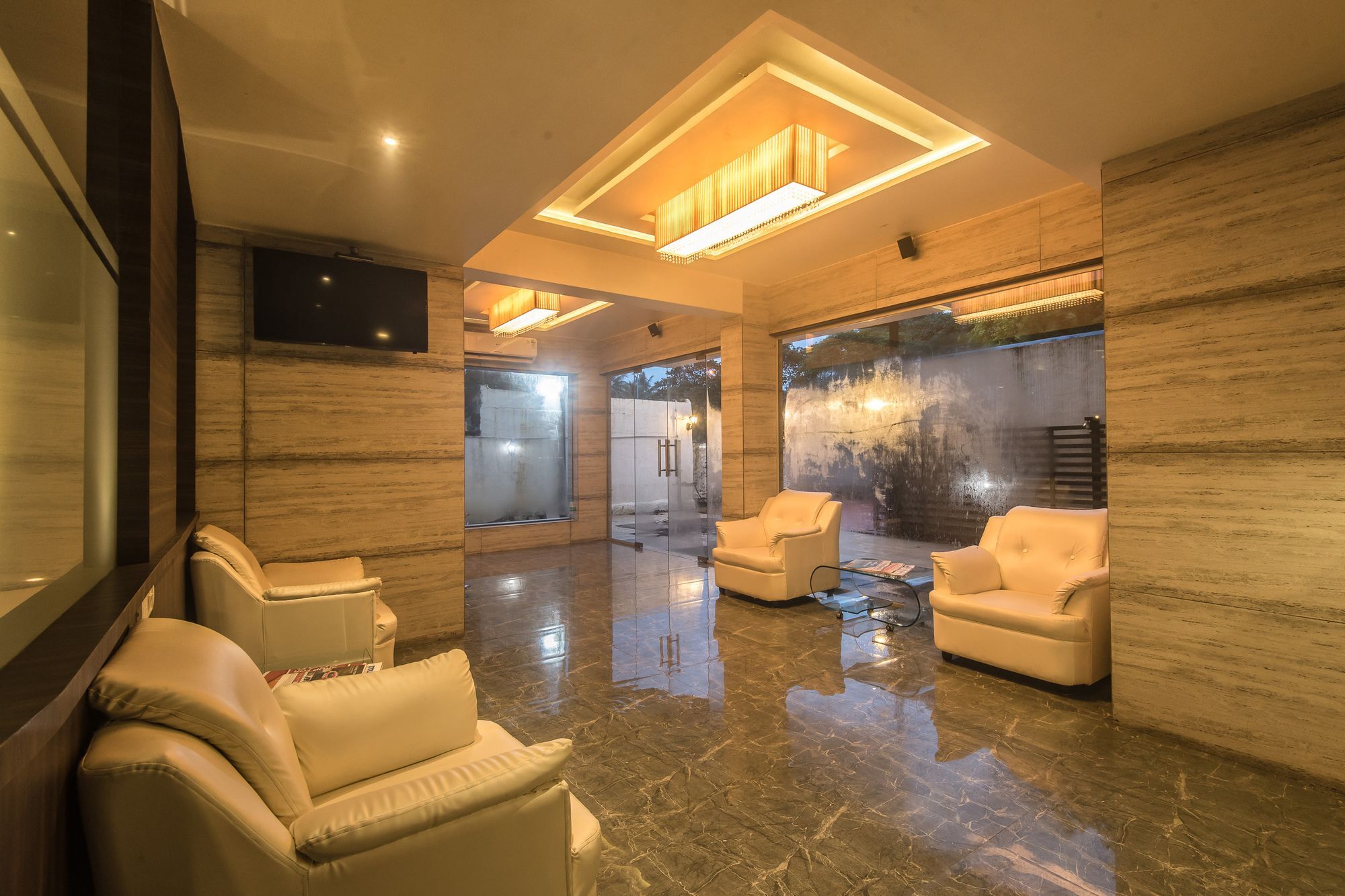 Oyo 78245 Collection O Hotel Crown Inn Navi Mumbai Zewnętrze zdjęcie